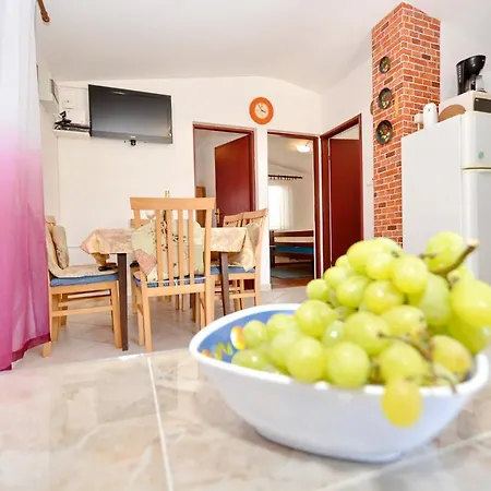 Apartment Apartman Dusanka *