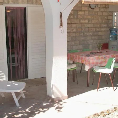Apartment Apartman Dusanka Vir